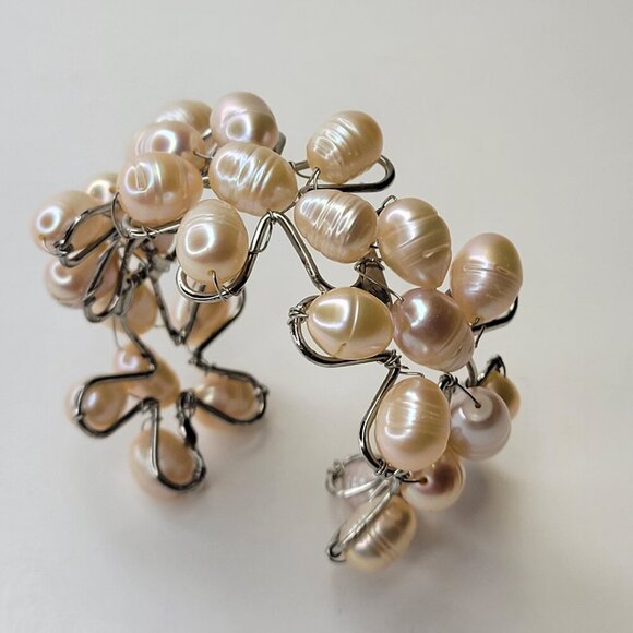 Unique White Freshwater Peach Pearl Bracelet Cuff - Picture 7 of 13